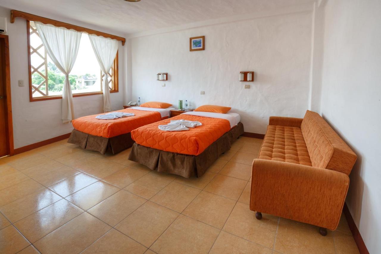 Hotel Mainao Puerto Ayora  Bagian luar foto