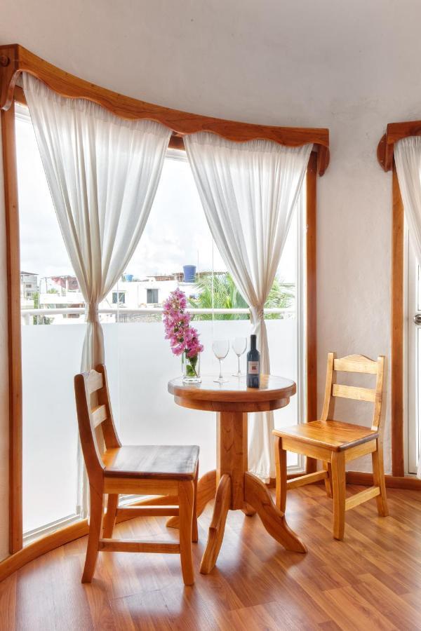 Hotel Mainao Puerto Ayora  Bagian luar foto
